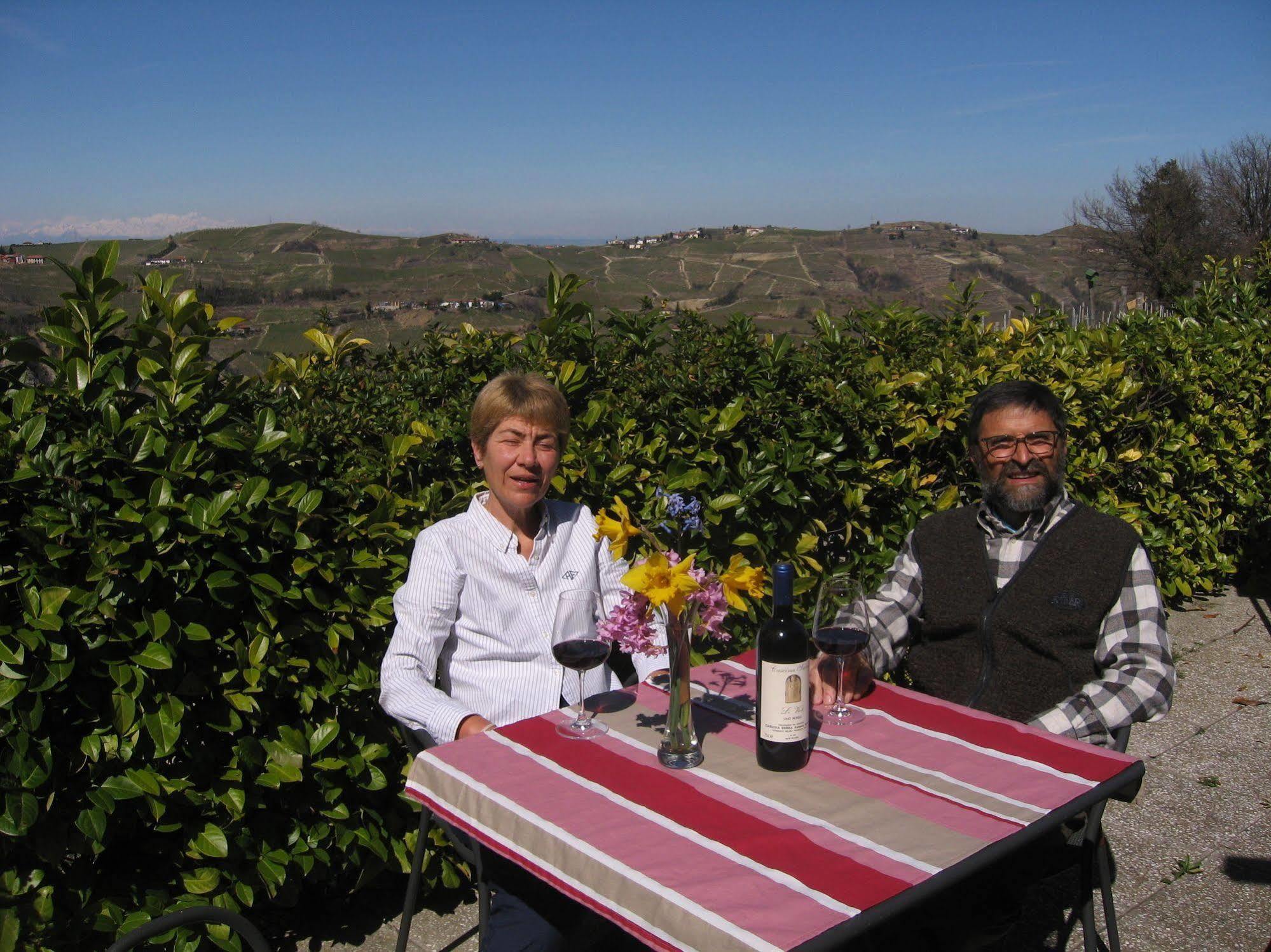 Agriturismo Cascina Serra Cossano Belbo Dış mekan fotoğraf