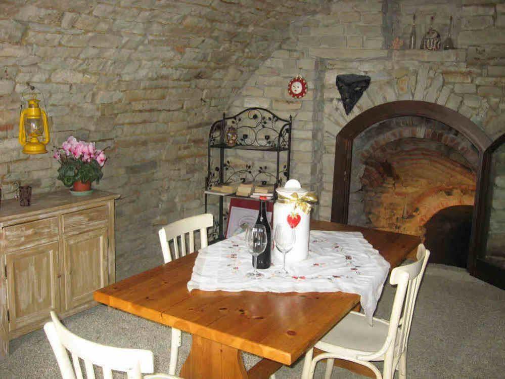 Agriturismo Cascina Serra Cossano Belbo Dış mekan fotoğraf